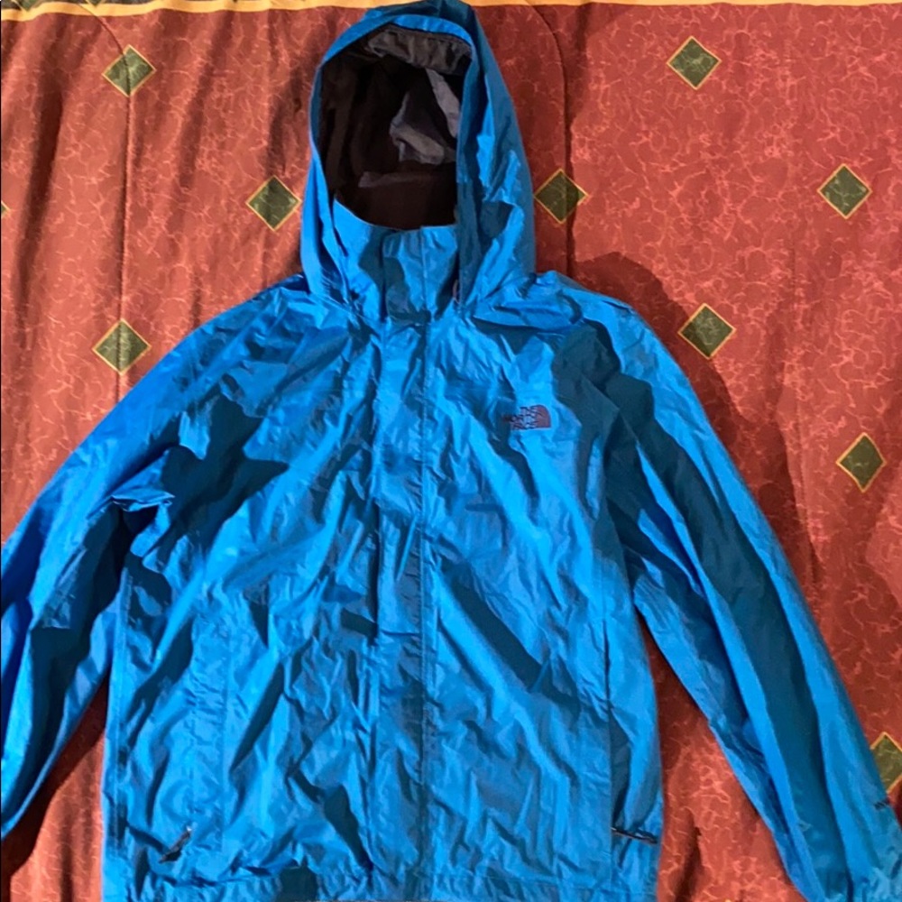 The North Face: Men’s rain jacket/windbreaker